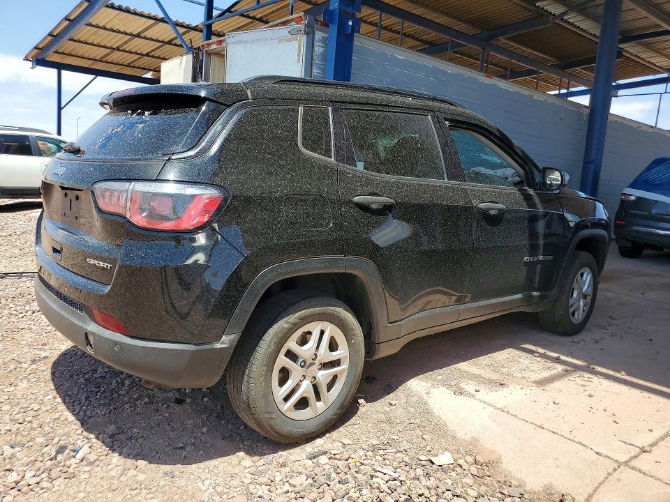 60811566 :رقم المزاد ، 3C4NJDAB1JT180359 vin ، 2018 Jeep Compass مزاد بيع