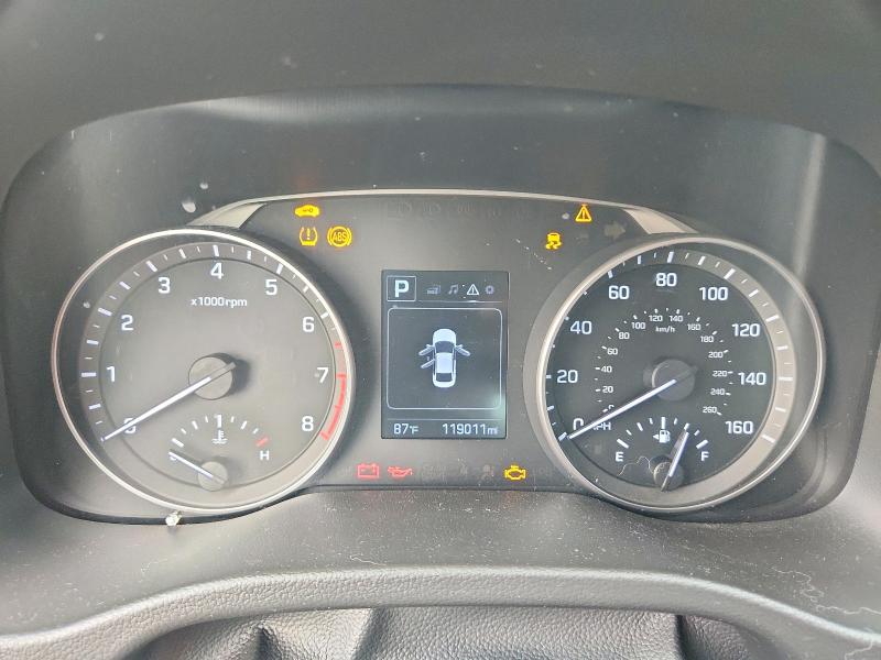 61085516 :رقم المزاد ، 5NPD84LF7HH050250 vin ، 2017 Hyundai Elantra مزاد بيع