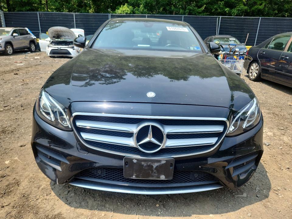 61082676 :رقم المزاد ، WDDZF4KB7HA078010 vin ، 2017 Mercedes-benz E مزاد بيع