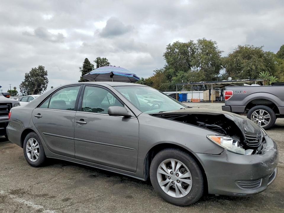 2006 Toyota Camry მანქანა იყიდება აუქციონზე, vin: 4T1BF32K96U626439, აუქციონის ნომერი: 59731096