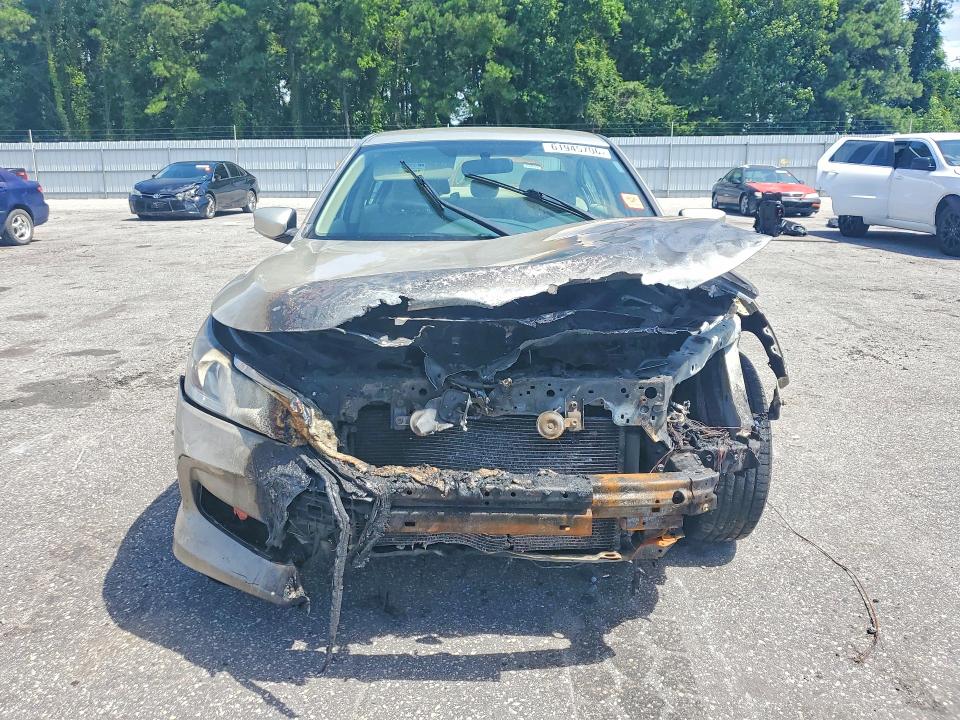 2016 Honda Accord მანქანა იყიდება აუქციონზე, vin: 1HGCR2F38GA218872, აუქციონის ნომერი: 61945706