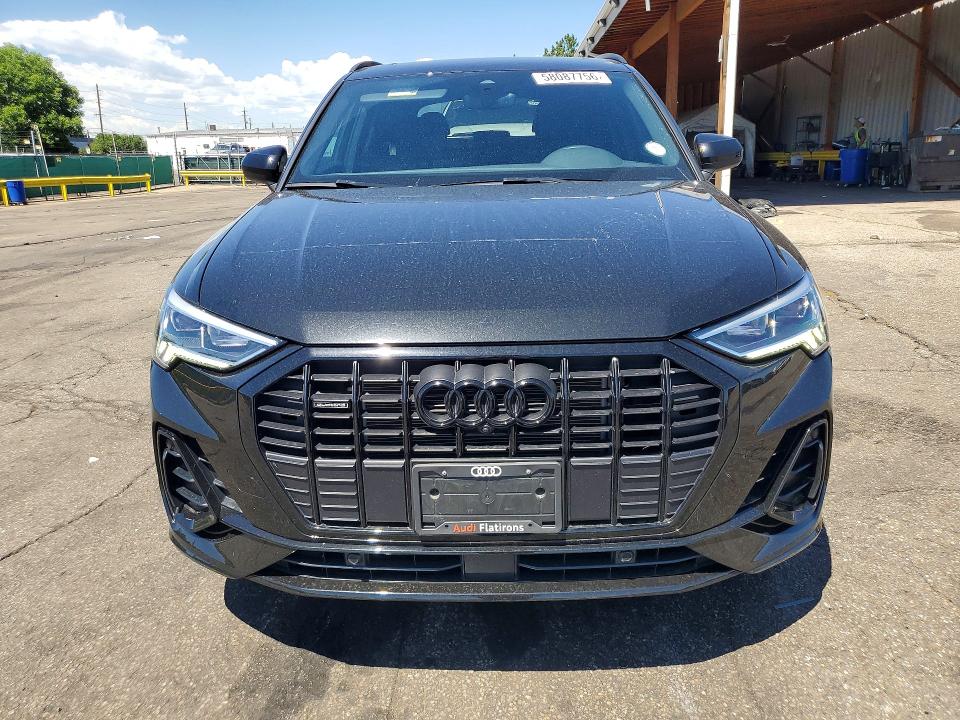 58087756 :رقم المزاد ، WA1EECF39P1022216 vin ، 2023 Audi Q3 مزاد بيع