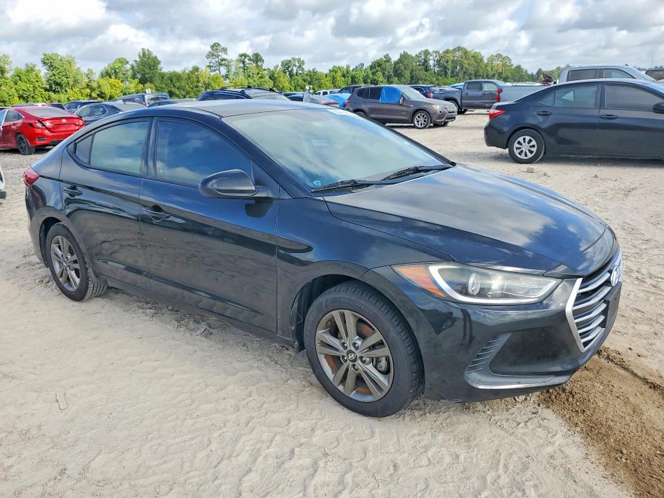 62943456 :رقم المزاد ، 5NPD84LF4HH011759 vin ، 2017 Hyundai Elantra مزاد بيع