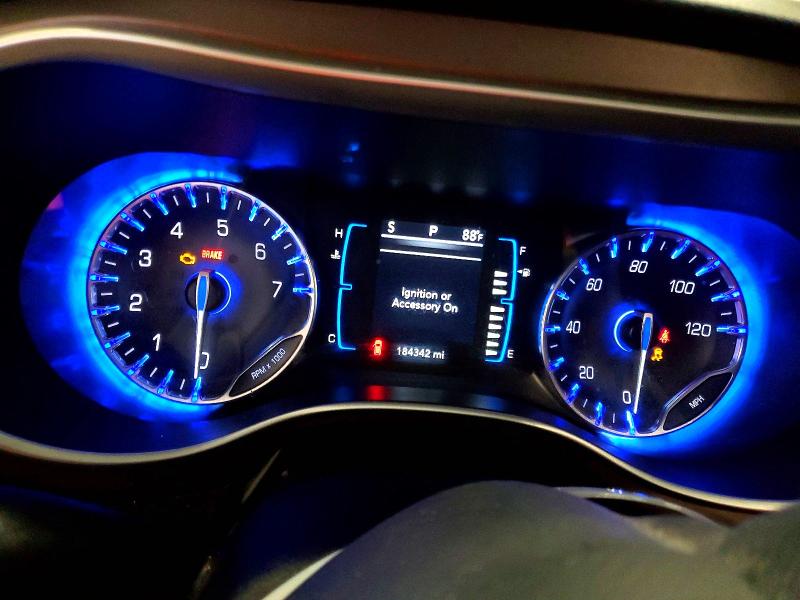 60389006 :رقم المزاد ، 2C4RC1DG8HR522212 vin ، 2017 Chrysler Pacifica مزاد بيع