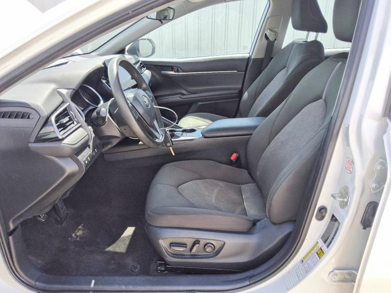 60572626 :رقم المزاد ، 4T1C11AK4PU805952 vin ، 2023 Toyota Camry مزاد بيع