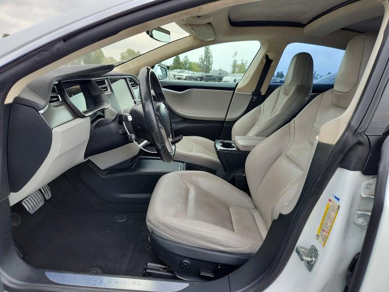 58843956 :رقم المزاد ، 5YJSA1E47GF145197 vin ، 2016 Tesla Model S مزاد بيع