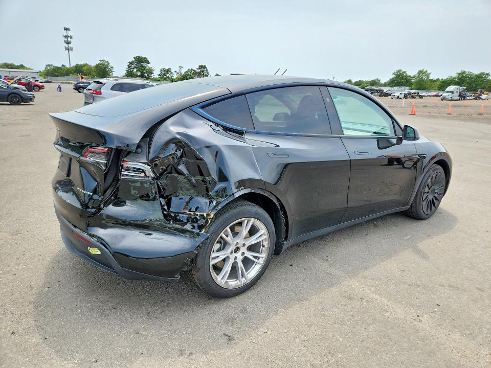 Продаж на аукціоні авто 2024 Tesla Model Y, vin: 7SAYGAEE0RF987127, номер лоту: 62706506