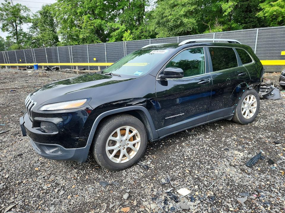59792936 :رقم المزاد ، 1C4PJMCSXHW663956 vin ، 2017 Jeep Cherokee مزاد بيع