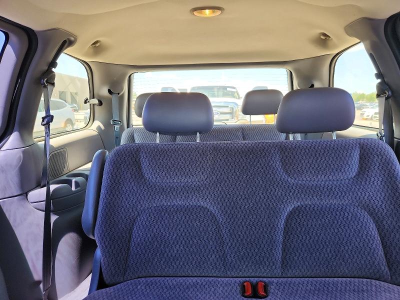 Продажа на аукционе авто 2000 Chrysler Voyager, vin: 2C4GJ2534YR647657, номер лота: 61706336