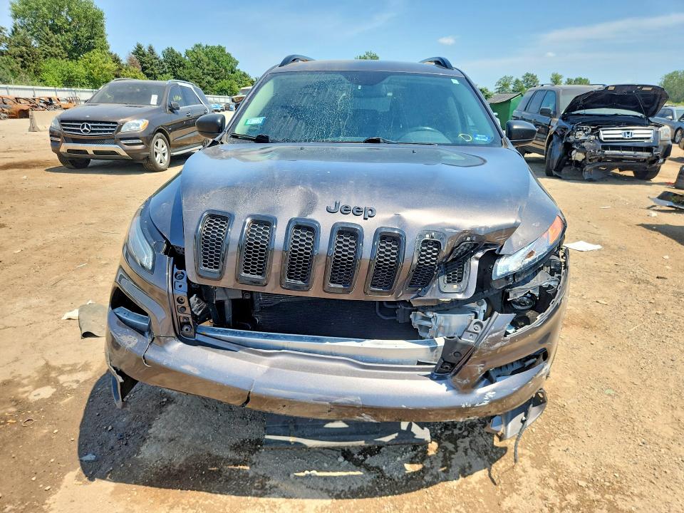 60975256 :رقم المزاد ، 1C4PJLAB6HW508057 vin ، 2017 Jeep Cherokee مزاد بيع