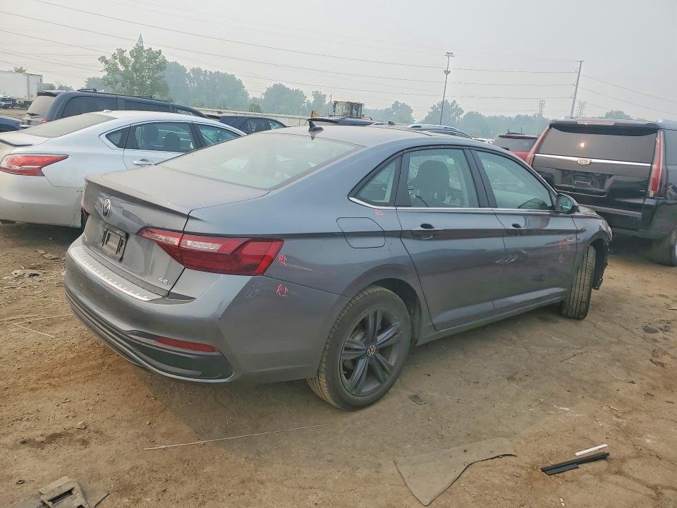 61510736 :رقم المزاد ، 3VW7M7BU5RM015497 vin ، 2024 Volkswagen Jetta مزاد بيع