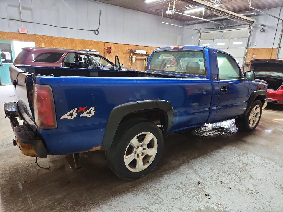 2003 Chevrolet Silverado მანქანა იყიდება აუქციონზე, vin: 1GCEK14X03Z120197, აუქციონის ნომერი: 63006726