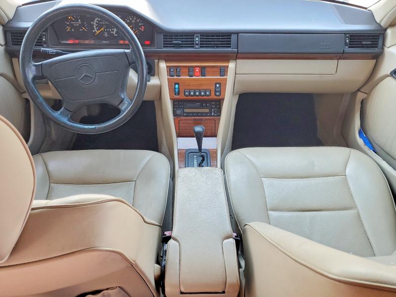 61955566 :رقم المزاد ، WDBEA32E3SC173248 vin ، 1995 Mercedes-benz E مزاد بيع