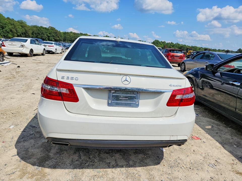 61917476 :رقم المزاد ، WDDHF8HB1BA451883 vin ، 2011 Mercedes-benz E مزاد بيع