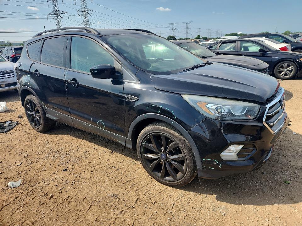 2017 Ford Escape მანქანა იყიდება აუქციონზე, vin: 1FMCU9GD1HUD52180, აუქციონის ნომერი: 60871566