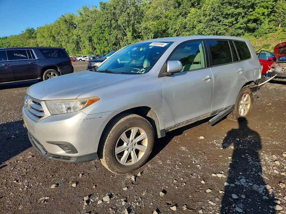59800996 :رقم المزاد ، 5TDBK3EH3BS090263 vin ، 2011 Toyota Highlander مزاد بيع