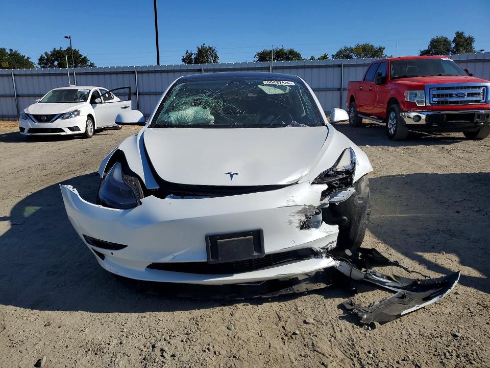 60497436 :رقم المزاد ، 5YJ3E1EA5MF985585 vin ، 2021 Tesla Model 3 مزاد بيع