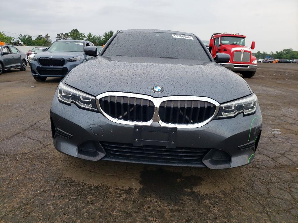 61706906 :رقم المزاد ، 3MW5R7J05M8B93435 vin ، 2021 Bmw 330xi مزاد بيع