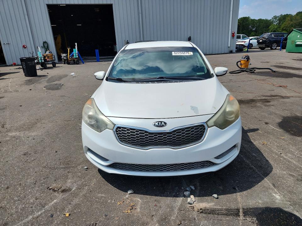 2015 Kia Forte მანქანა იყიდება აუქციონზე, vin: KNAFX4A64F5406565, აუქციონის ნომერი: 62259476