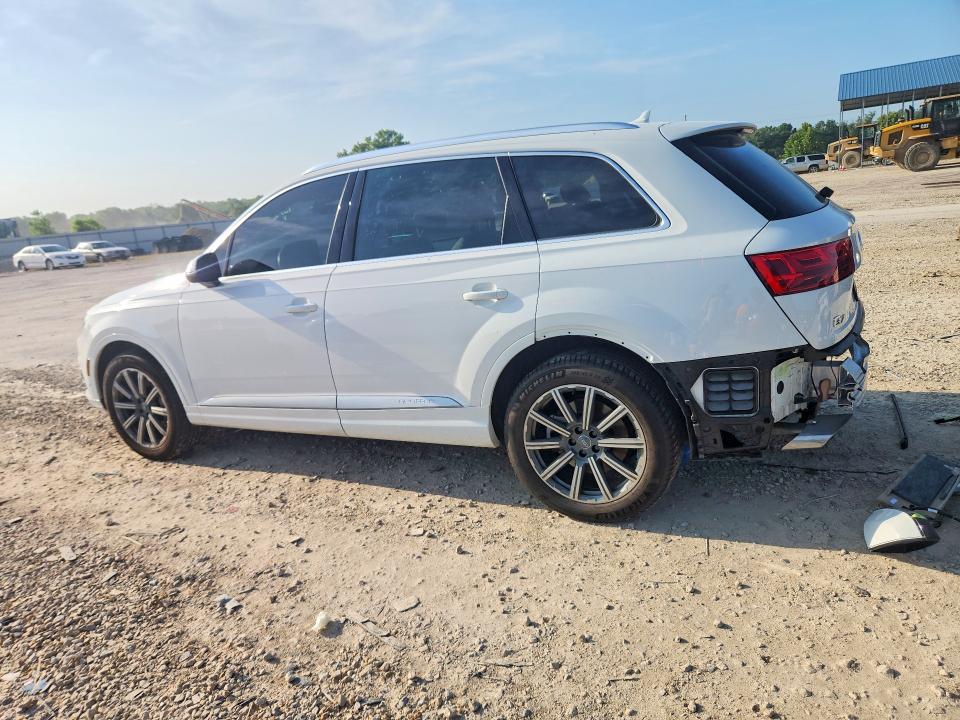 60390586 :رقم المزاد ، WA1LAAF70KD013888 vin ، 2019 Audi Q7 مزاد بيع