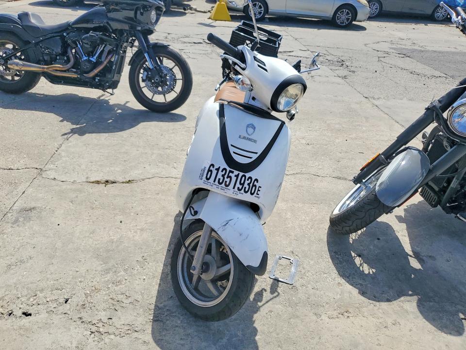 Продаж на аукціоні авто 2014 Sym Fiddle Ii, vin: RFGBS1HE1EXAW1669, номер лоту: 61351936