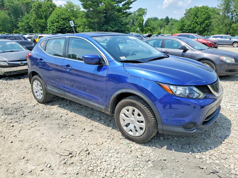 61584206 :رقم المزاد ، JN1BJ1CRXJW266391 vin ، 2018 Nissan Rogue Sport مزاد بيع