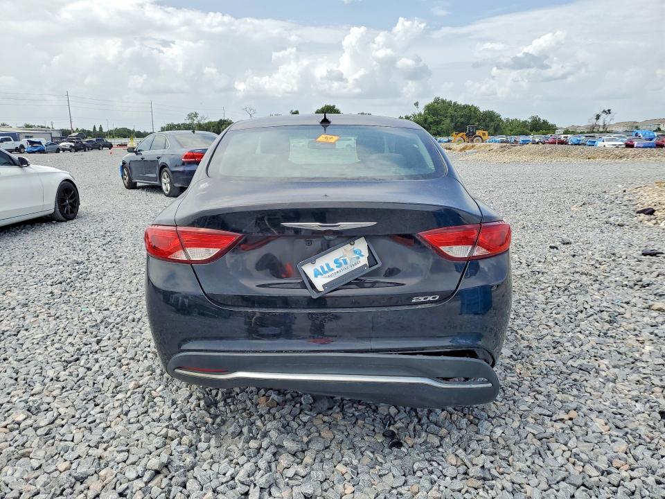60850126 :رقم المزاد ، 1C3CCCAB6FN600236 vin ، 2015 Chrysler 200 مزاد بيع