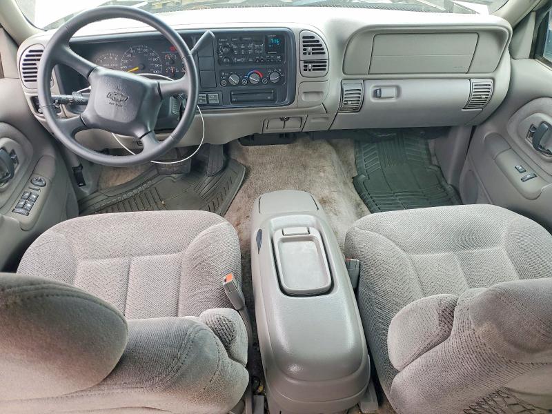 1999 Chevrolet Suburban მანქანა იყიდება აუქციონზე, vin: 3GNFK16R0XG113041, აუქციონის ნომერი: 62529646