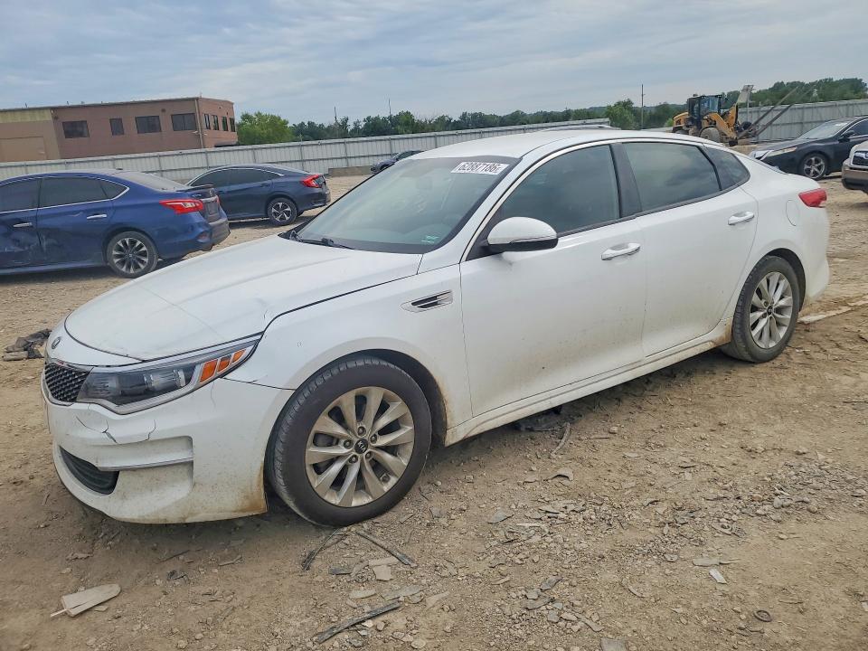 Aukcja sprzedaży 2017 Kia Optima, vin: 5XXGU4L38HG137973, numer aukcji: 62887186