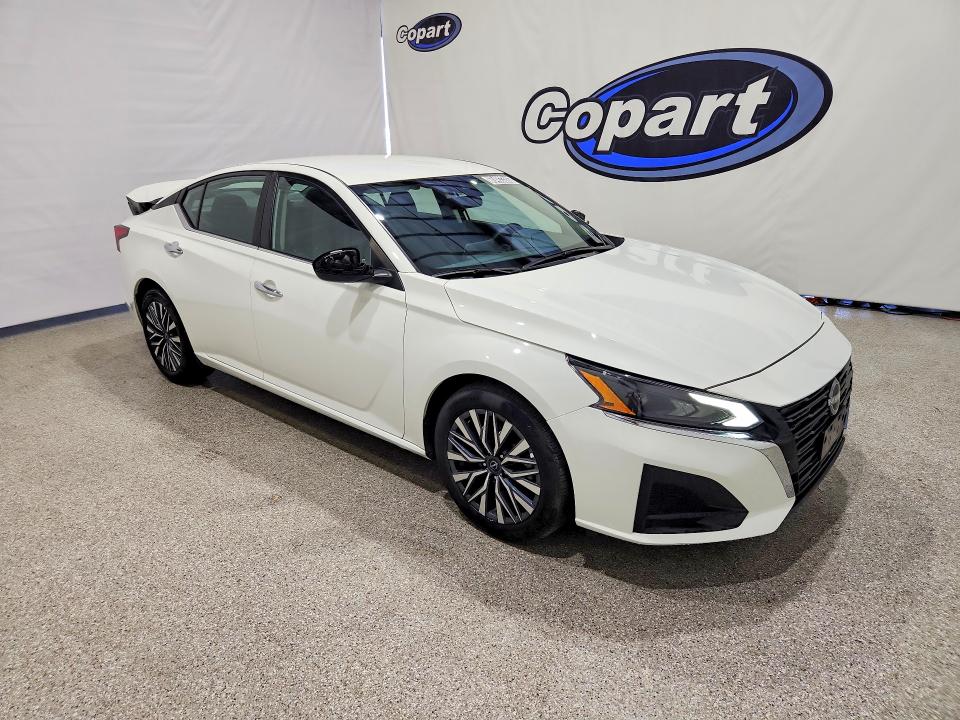 2025 Nissan Altima მანქანა იყიდება აუქციონზე, vin: 1N4BL4DV9SN392789, აუქციონის ნომერი: 60483386