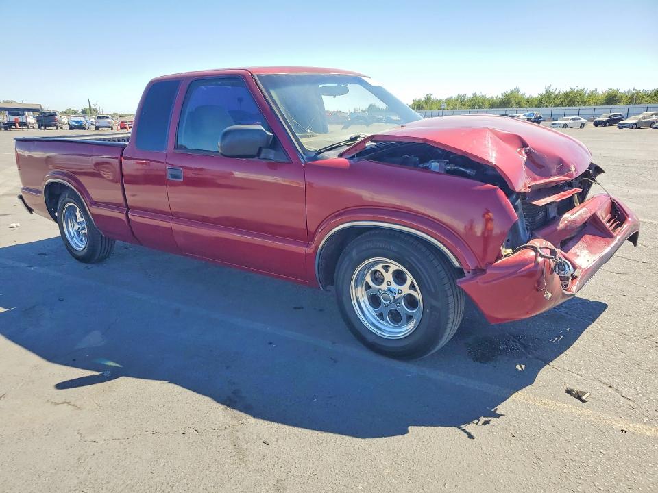 63047076 :رقم المزاد ، 1GTCS19W528219934 vin ، 2002 Gmc Sonoma مزاد بيع
