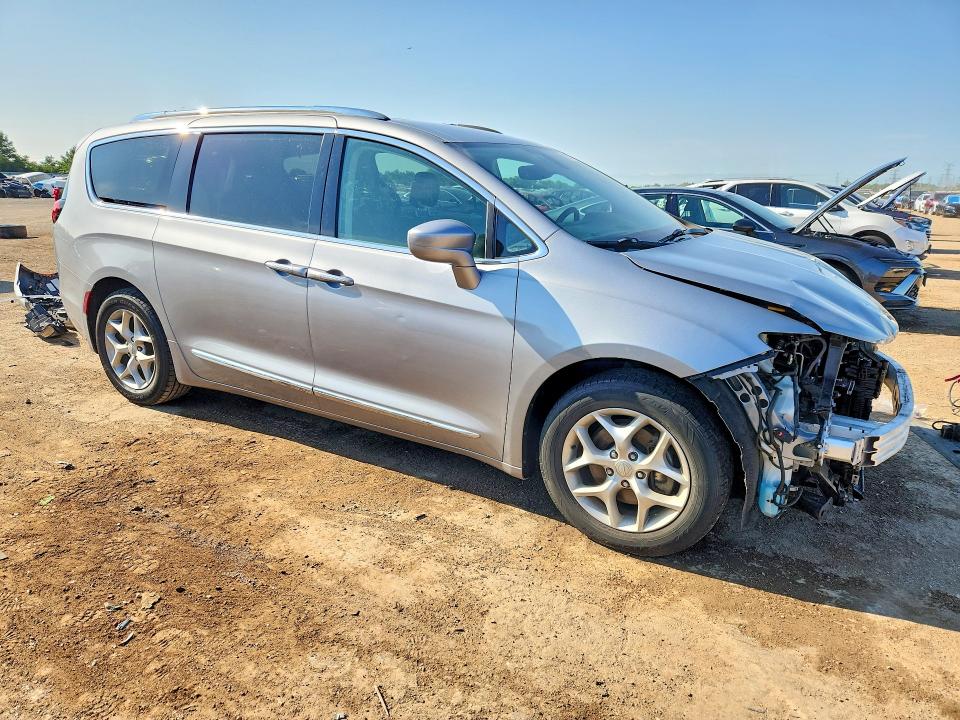 Продажа на аукционе авто 2018 Chrysler Pacifica, vin: 2C4RC1EG1JR294252, номер лота: 61296836