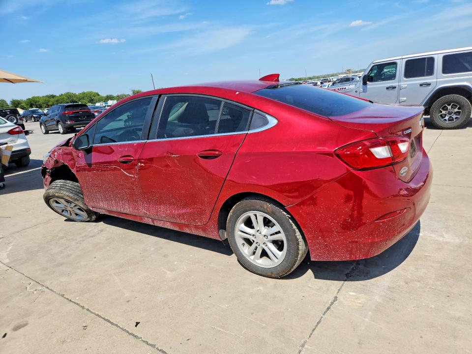 62943736 :رقم المزاد ، 1G1BE5SM8J7236002 vin ، 2018 Chevrolet Cruze مزاد بيع