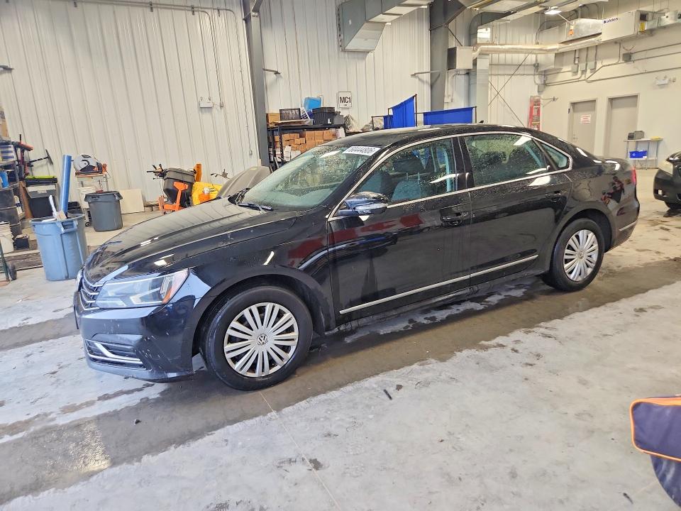 60444806 :رقم المزاد ، 1VWAS7A32GC031322 vin ، 2016 Volkswagen Passat مزاد بيع