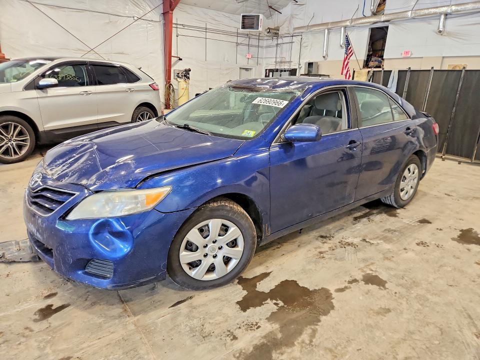 62690966 :رقم المزاد ، 4T4BF3EK9AR061118 vin ، 2010 Toyota Camry مزاد بيع