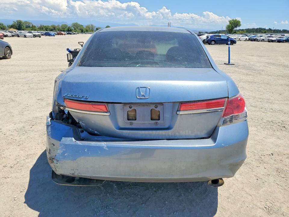 60840756 :رقم المزاد ، 1HGCP2F44BA152330 vin ، 2011 Honda Accord مزاد بيع