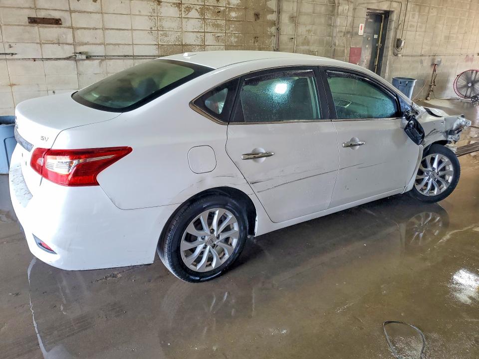 Продаж на аукціоні авто 2018 Nissan Sentra, vin: 3N1AB7AP4JL658981, номер лоту: 61376466