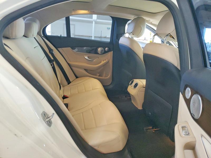 2015 Mercedes-benz C მანქანა იყიდება აუქციონზე, vin: 55SWF4KB7FU082980, აუქციონის ნომერი: 63051946
