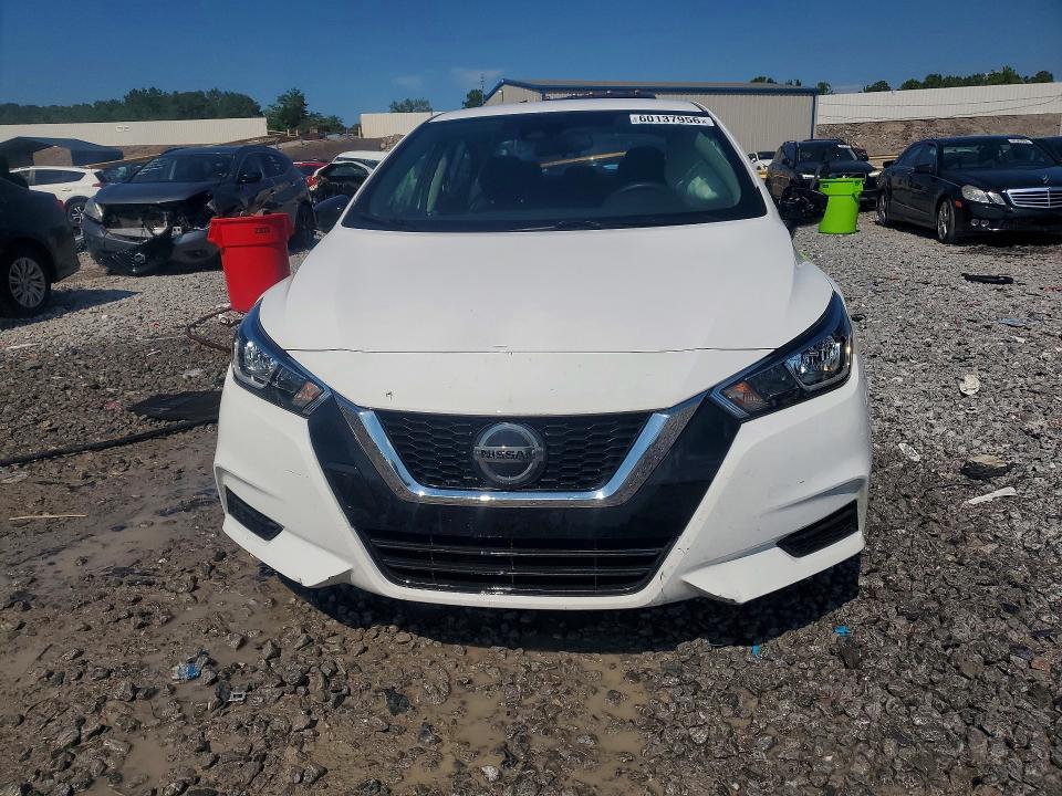 60137956 :رقم المزاد ، 3N1CN8DV1LL802523 vin ، 2020 Nissan Versa مزاد بيع