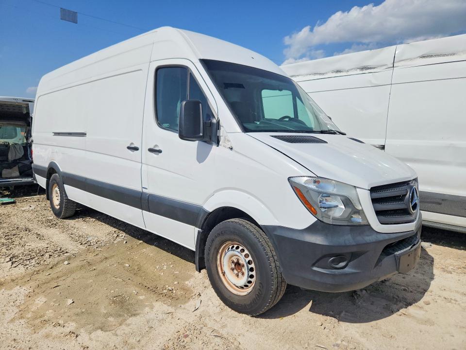 61437506 :رقم المزاد ، WD3PE8DE9E5898655 vin ، 2014 Mercedes-benz Sprinter مزاد بيع