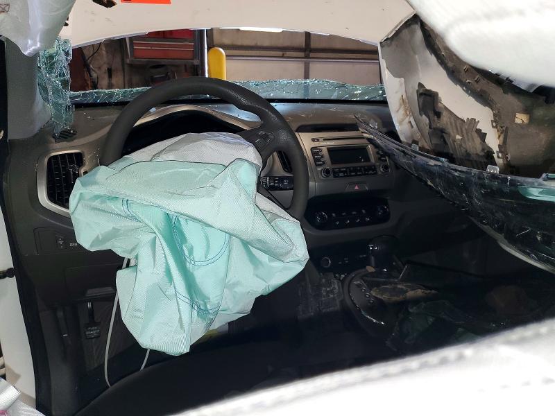 2014 Kia Sportage მანქანა იყიდება აუქციონზე, vin: KNDPB3AC7E7575049, აუქციონის ნომერი: 59598456