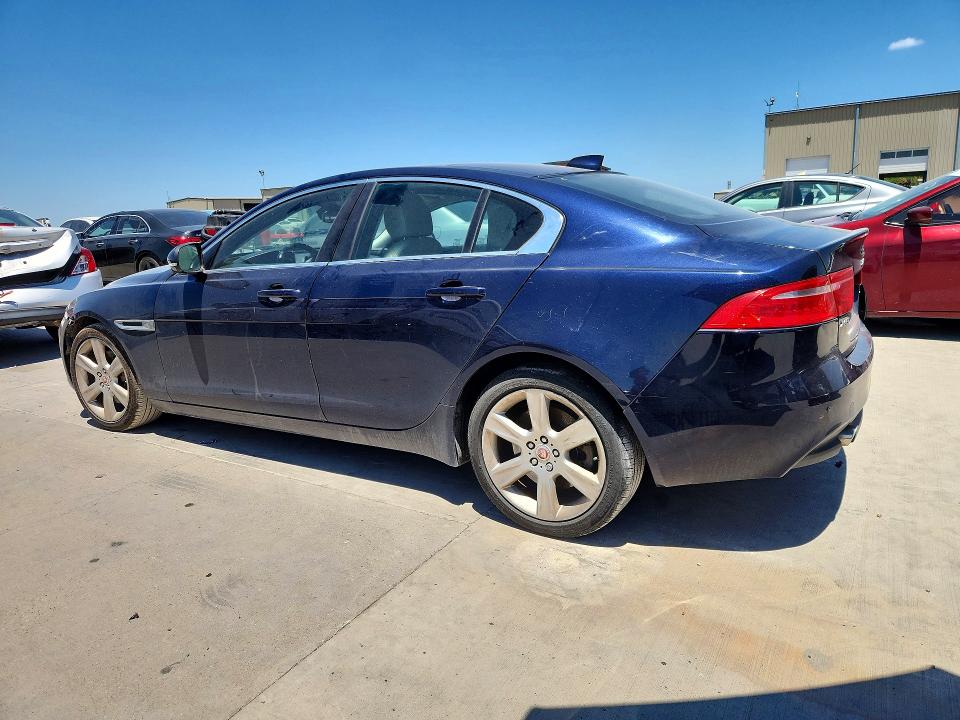 62762036 :رقم المزاد ، SAJAE4BG7HA968787 vin ، 2017 Jaguar Xe مزاد بيع