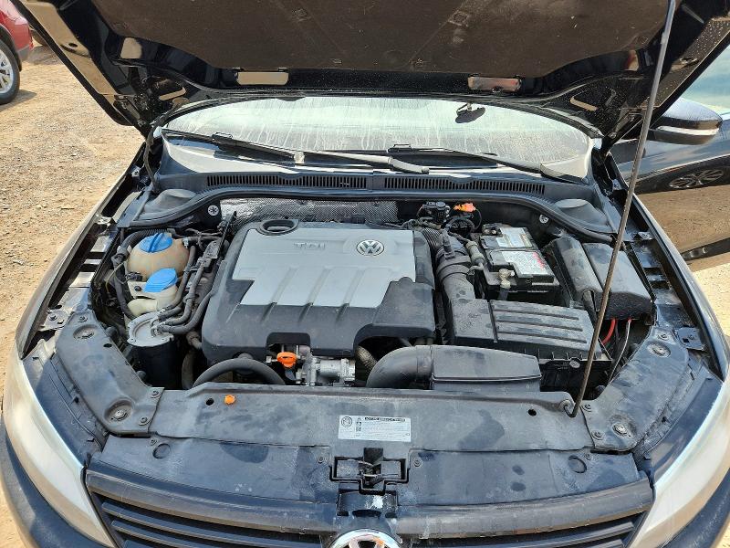 61371676 :رقم المزاد ، 3VW3L7AJ0DM408857 vin ، 2013 Volkswagen Jetta مزاد بيع