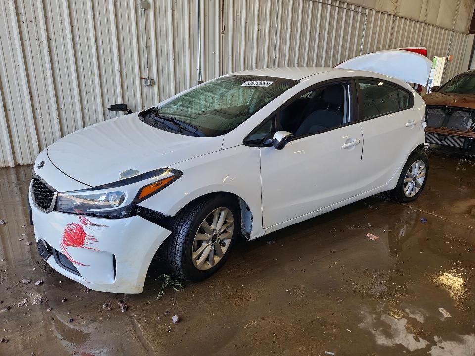 59610886 :رقم المزاد ، 3KPFL4A75HE009851 vin ، 2017 Kia Forte مزاد بيع