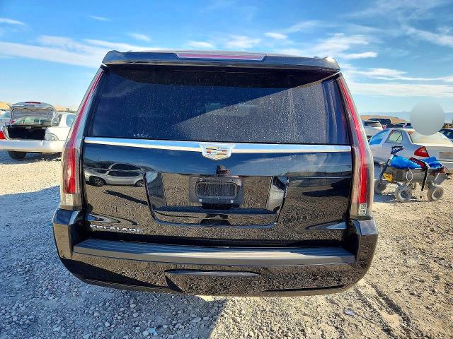 61677026 :رقم المزاد ، 1GYS4KKJ2GR113611 vin ، 2016 Cadillac Escalade مزاد بيع
