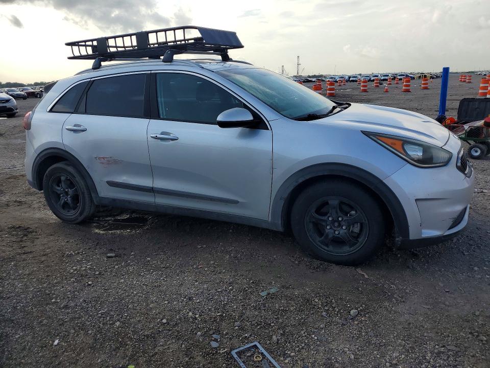 60810466 :رقم المزاد ، KNDCB3LC1K5218114 vin ، 2019 Kia Niro مزاد بيع