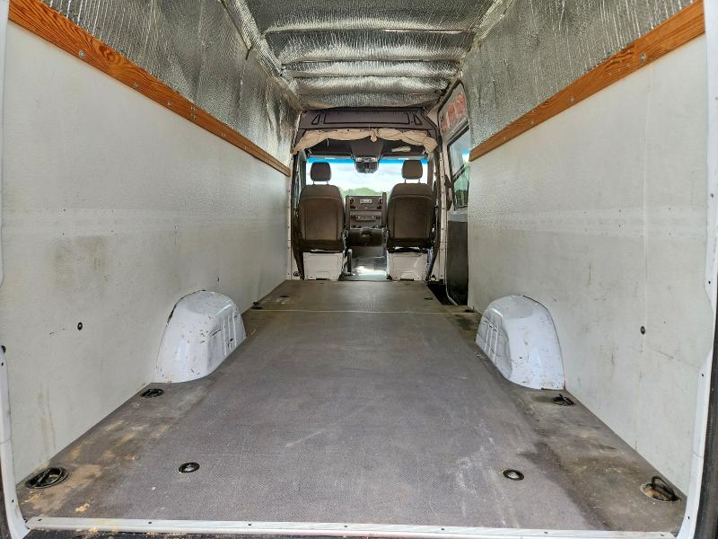 63360046 :رقم المزاد ، W1Y4DCHY6NT084831 vin ، 2022 Mercedes-benz Sprinter مزاد بيع