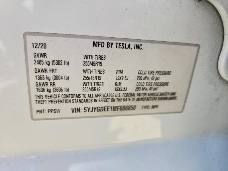 61926176 :رقم المزاد ، 5YJYGDEE1MF086050 vin ، 2021 Tesla Model Y مزاد بيع
