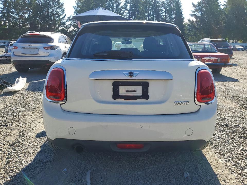 Продажа на аукционе авто 2015 Mini Cooper, vin: WMWXS5C57FT831433, номер лота: 60126876