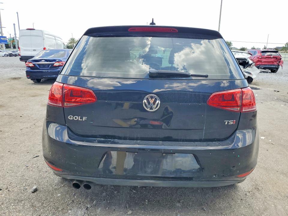 60618356 :رقم المزاد ، 3VW817AU0FM052032 vin ، 2015 Volkswagen Golf مزاد بيع